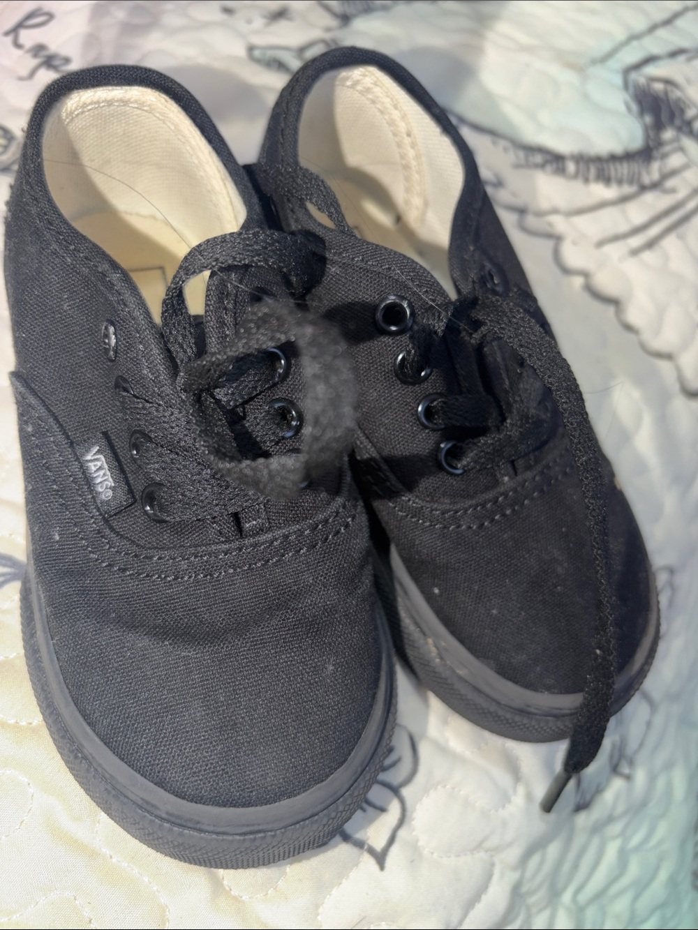Vans Kids Classic Canvas Lace-Up Sneakers - Black